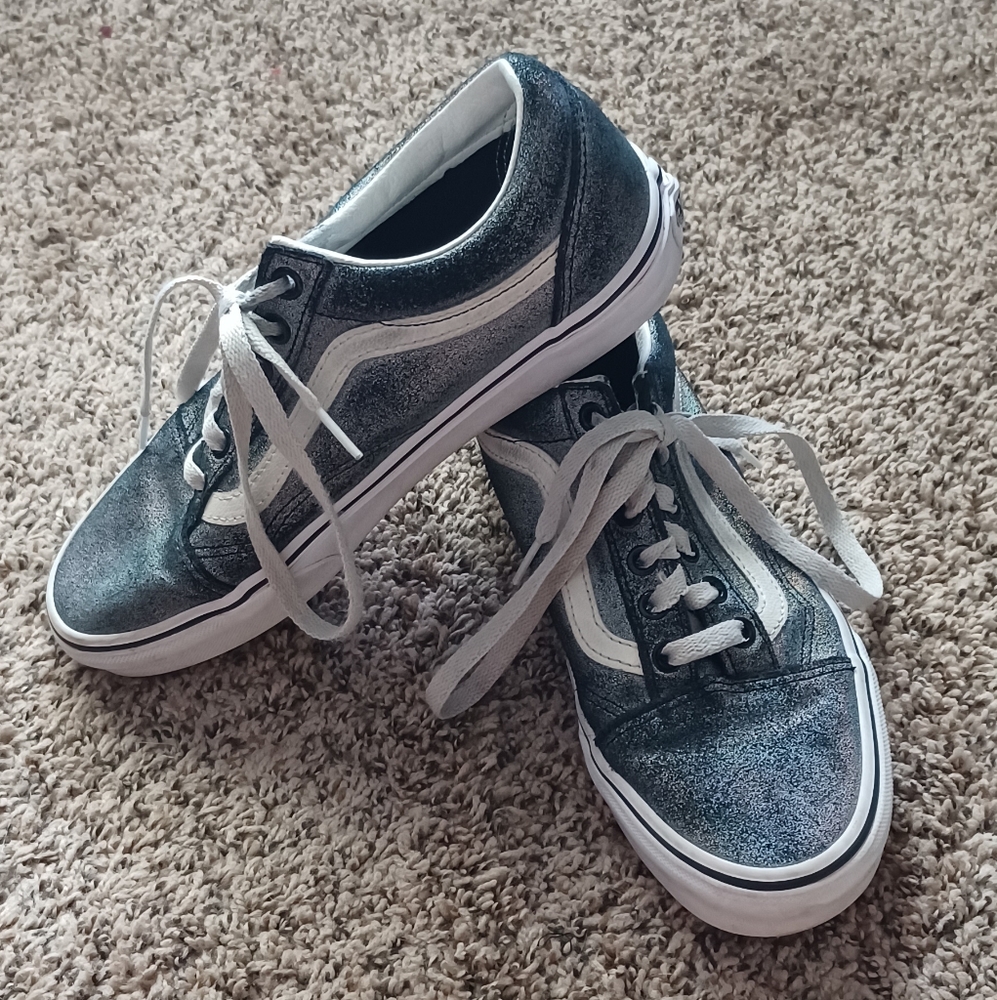 VANS Old Skool Prism Suede Iridescent Sparkle Low tops women's 7.5, men's 6